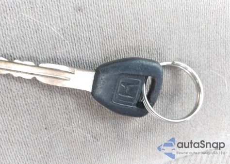 2000 Honda Accord 2.3 Lx from USA, damaged, VIN JHMCG564XYC036979